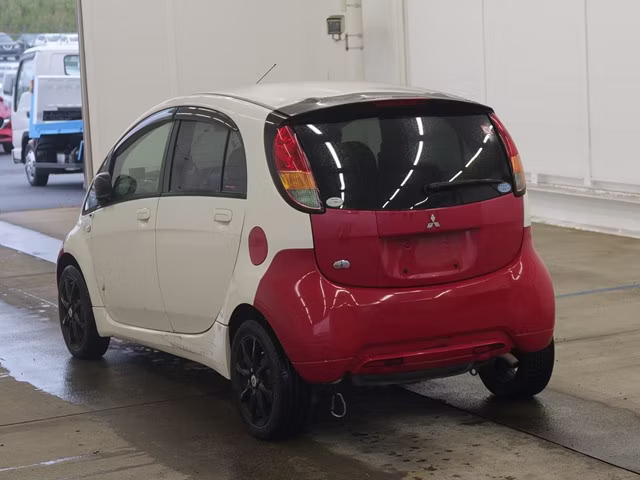MITSUBISHI I