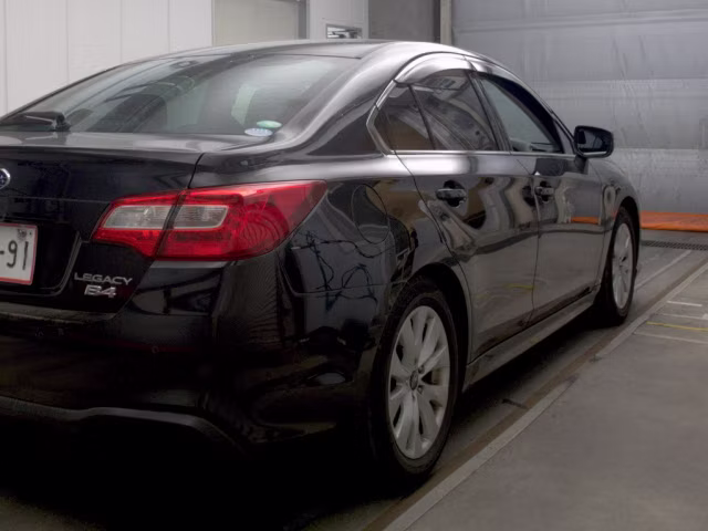SUBARU LEGACY B4