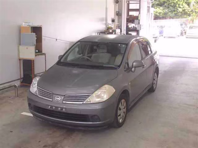NISSAN TIIDA LATIO
