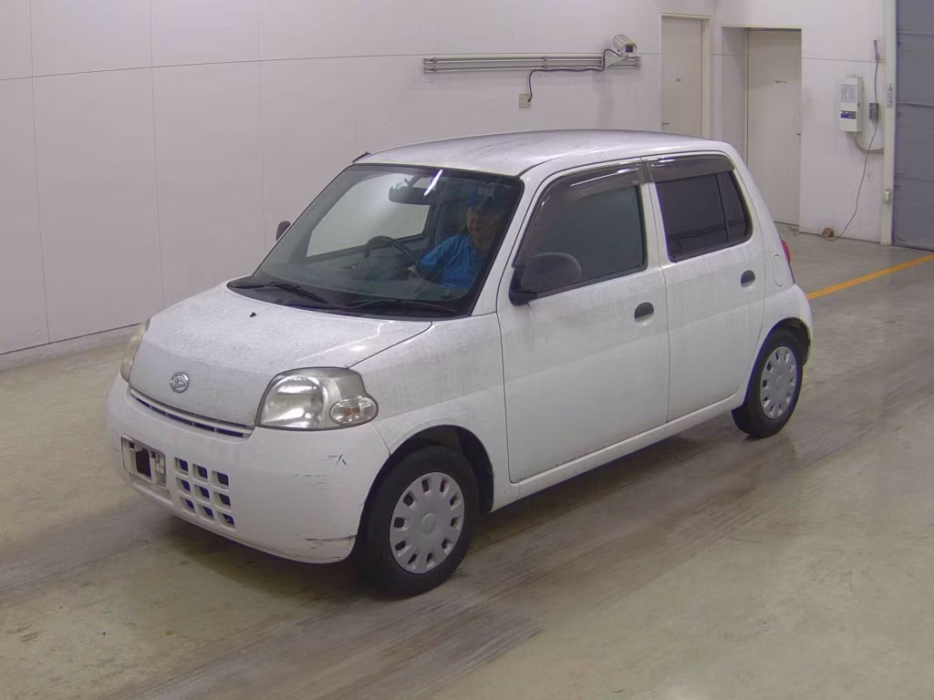 DAIHATSU ESSE