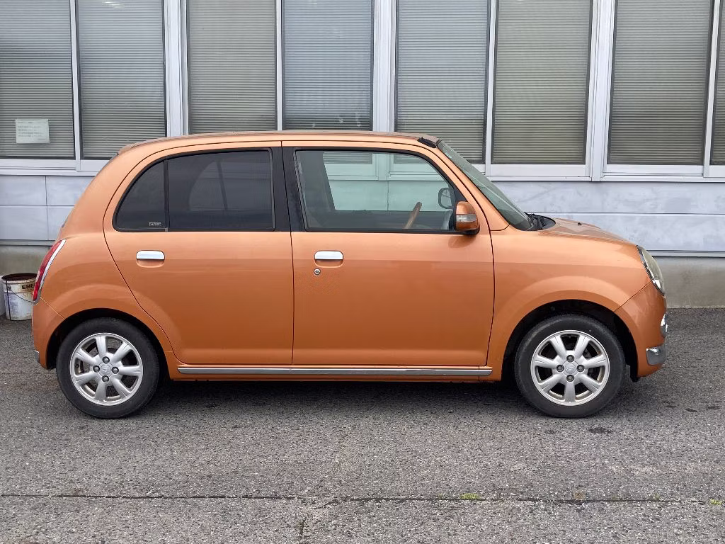 DAIHATSU MIRA GINO