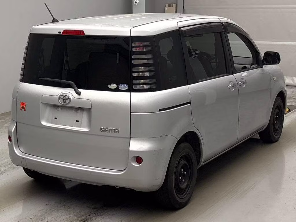 TOYOTA SIENTA