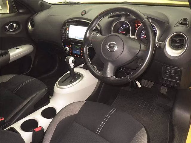 NISSAN JUKE