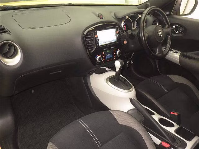 NISSAN JUKE
