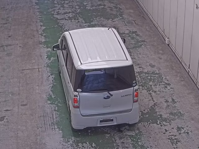 SUBARU LUCRA