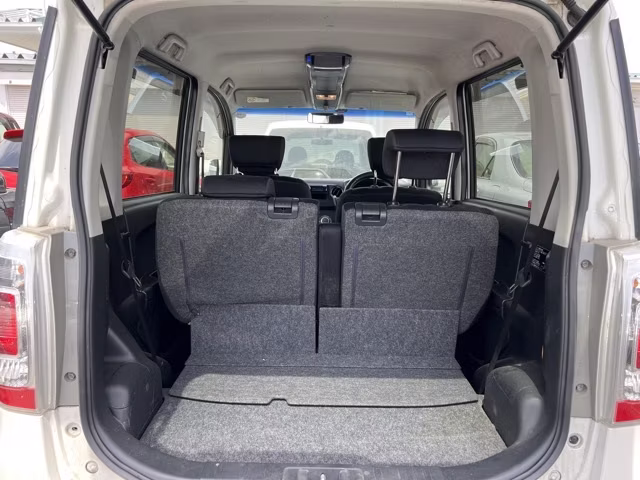SUBARU LUCRA