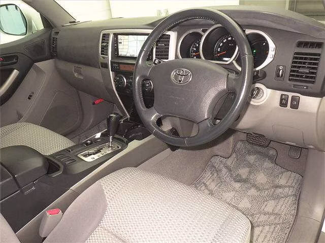TOYOTA HILUX SURF