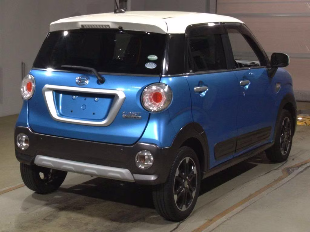 DAIHATSU CAST