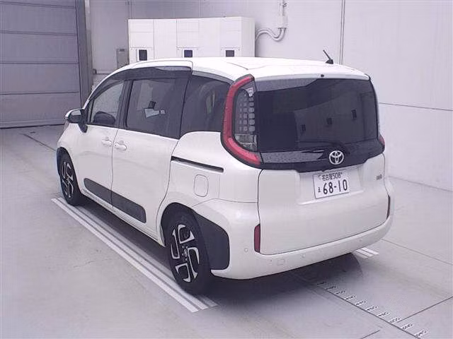 TOYOTA SIENTA