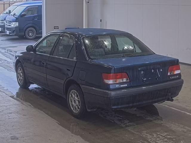 TOYOTA CARINA