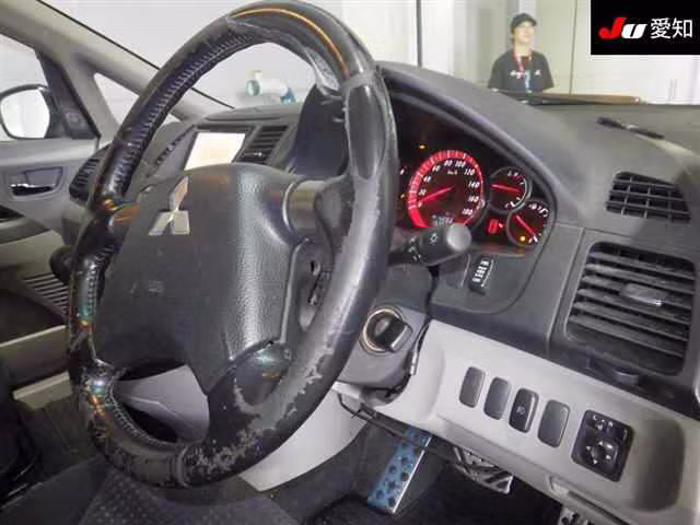 MITSUBISHI GRANDIS