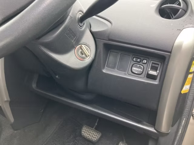 TOYOTA IST
