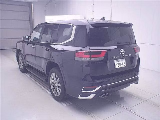 TOYOTA LAND CRUISER
