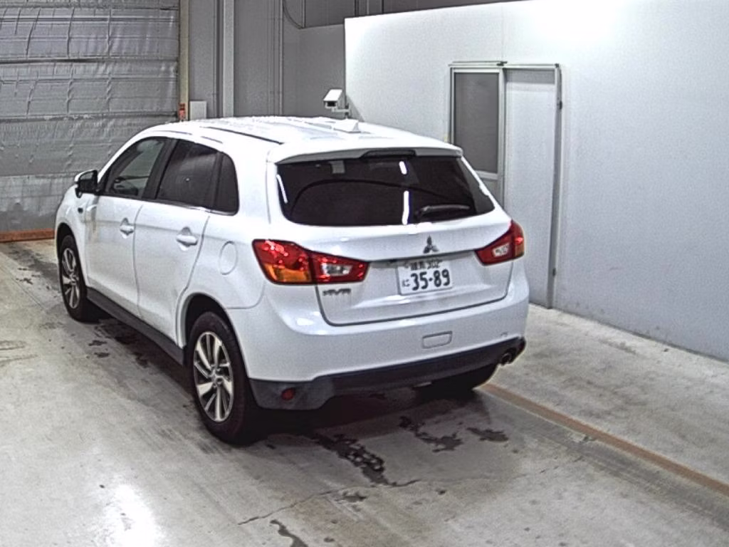 MITSUBISHI RVR