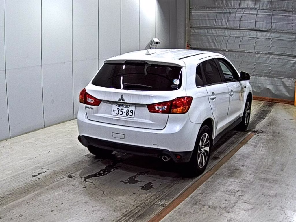 MITSUBISHI RVR
