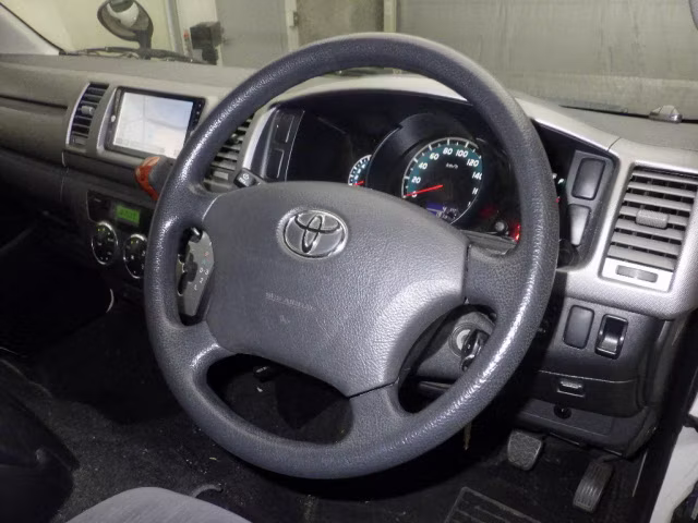 TOYOTA REGIUS ACE