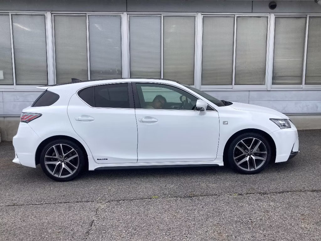 LEXUS CT200H