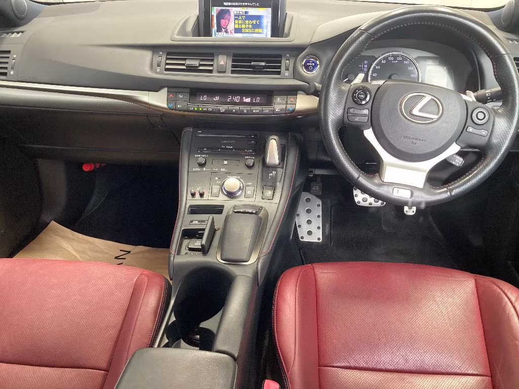 LEXUS CT200H