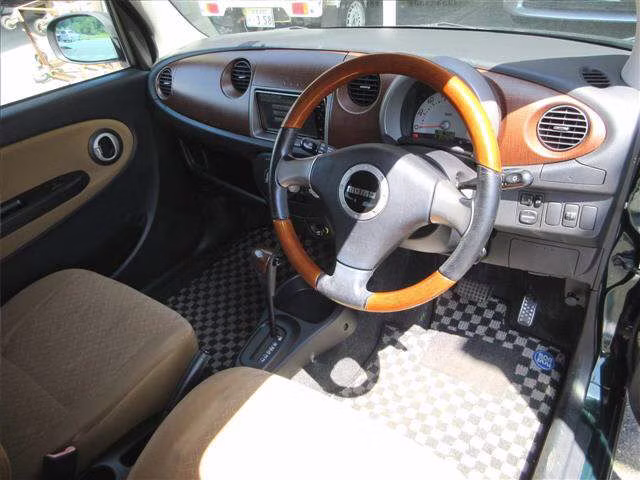DAIHATSU MIRA GINO