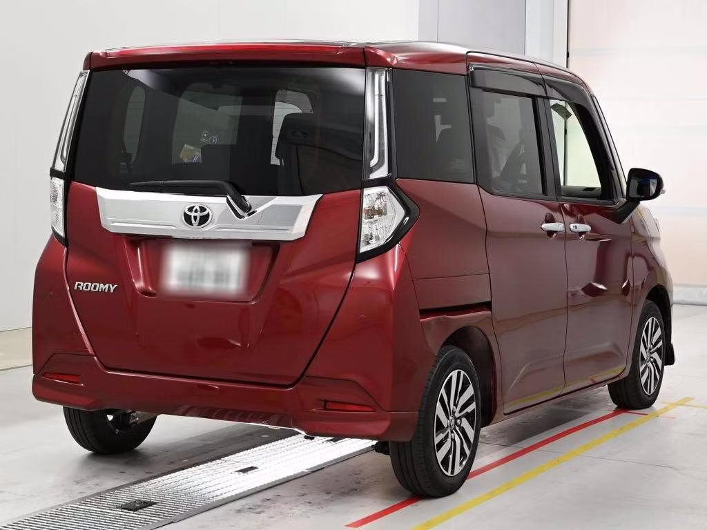 TOYOTA ROOMY