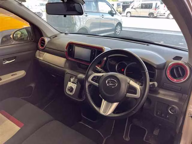 DAIHATSU BOON
