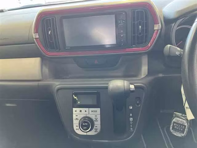 DAIHATSU BOON