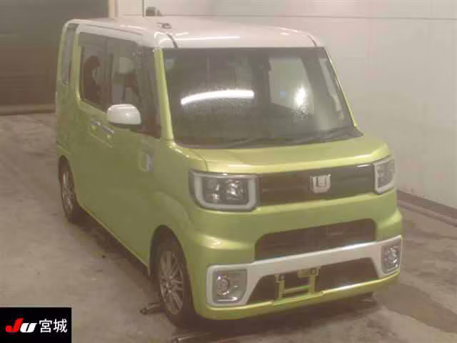 DAIHATSU WAKE