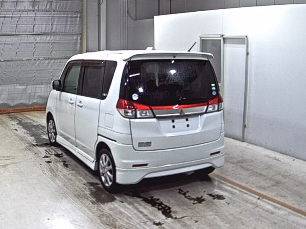 MITSUBISHI DELICA D:2