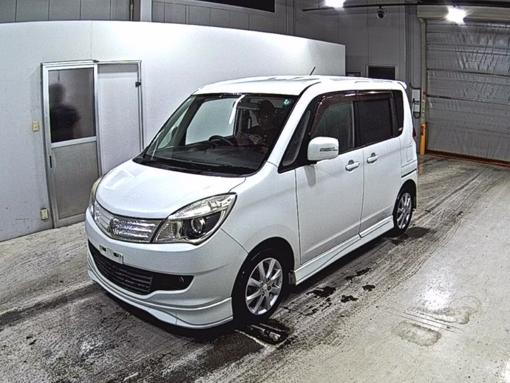 MITSUBISHI DELICA D:2