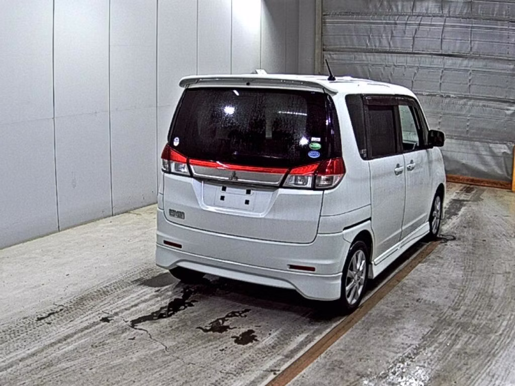 MITSUBISHI DELICA D:2