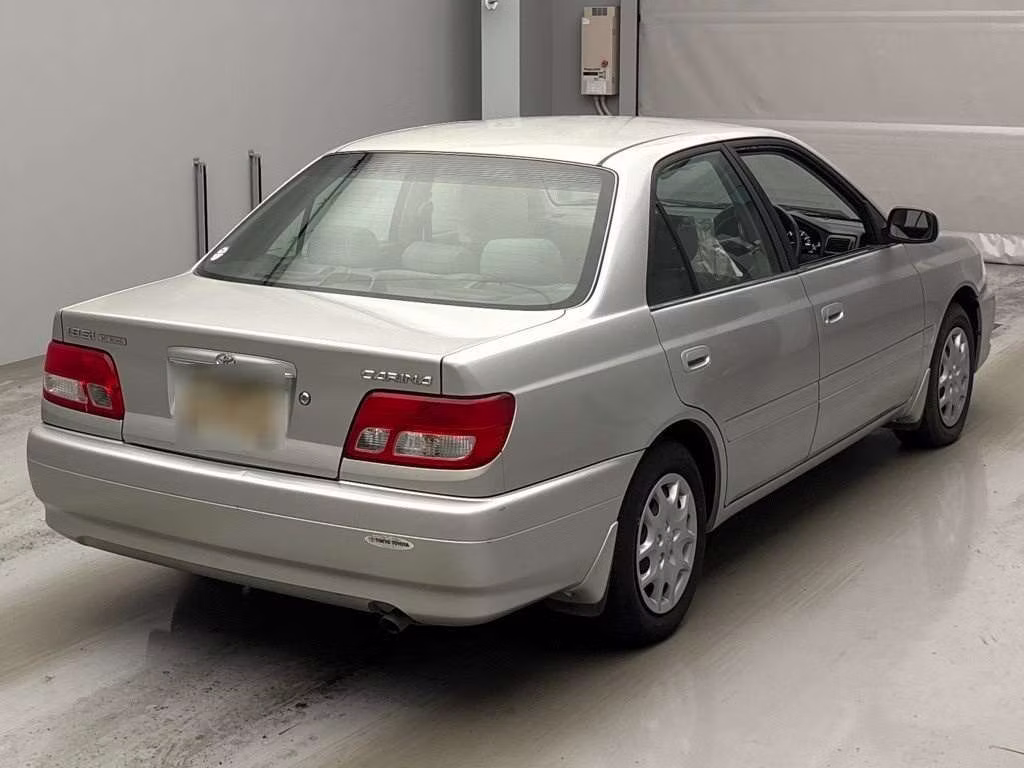 TOYOTA CARINA