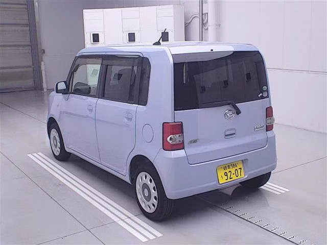 DAIHATSU MOVE CONTE