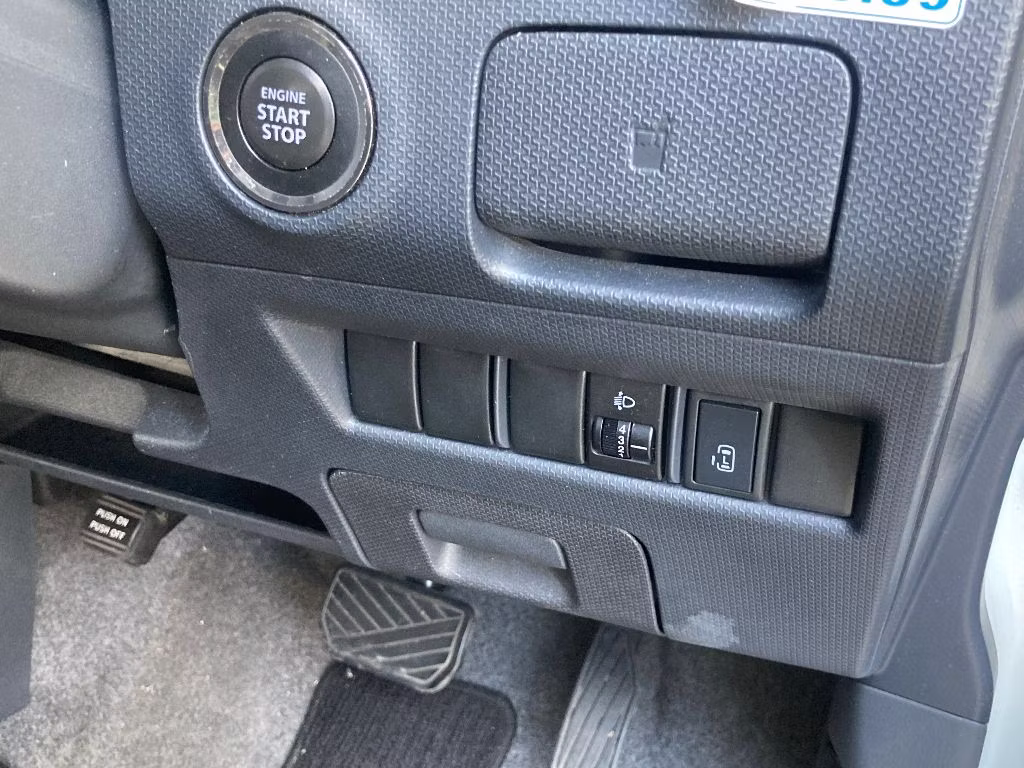MITSUBISHI DELICA D:2