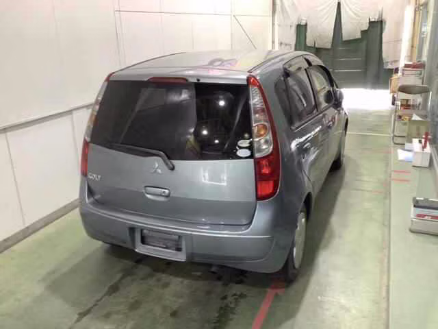 MITSUBISHI COLT