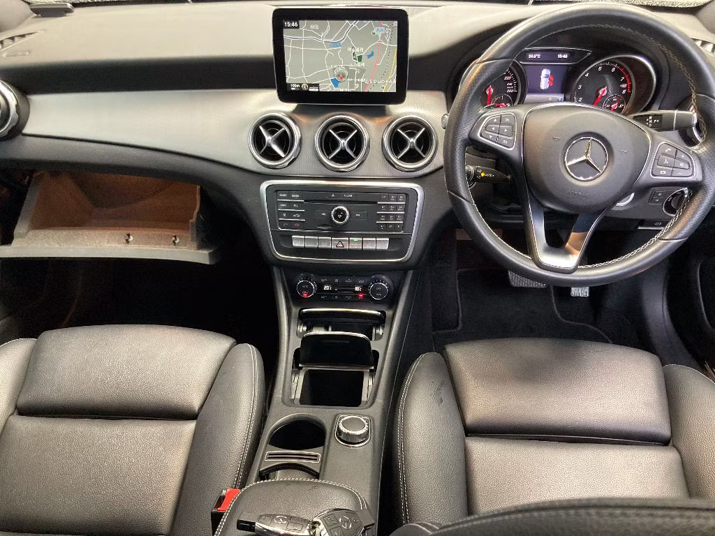 MERCEDES-BENZ GLA-CLASS