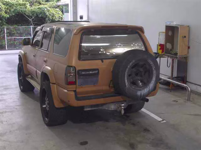TOYOTA HILUX SURF