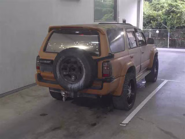 TOYOTA HILUX SURF