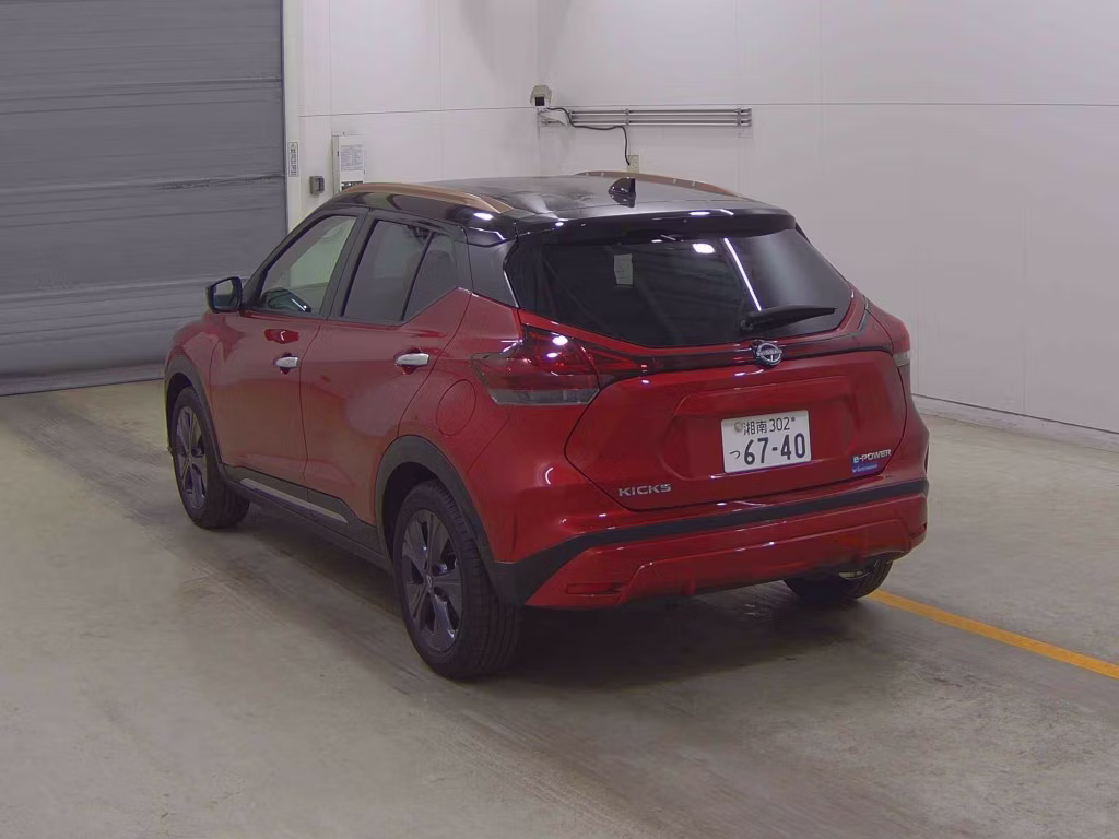 NISSAN KICKS