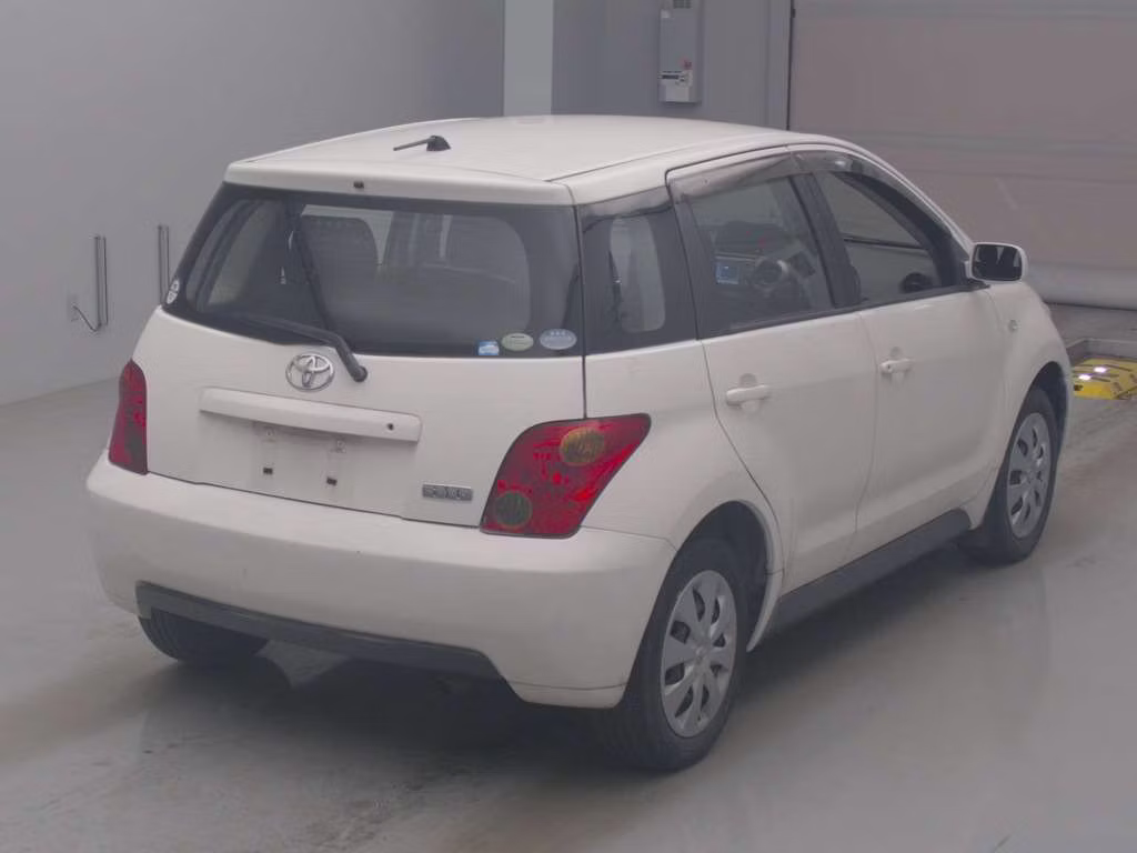 TOYOTA IST