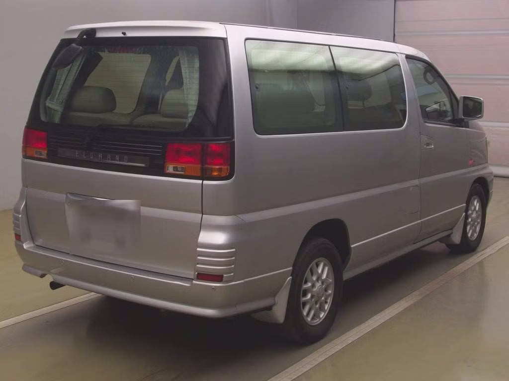 NISSAN ELGRAND