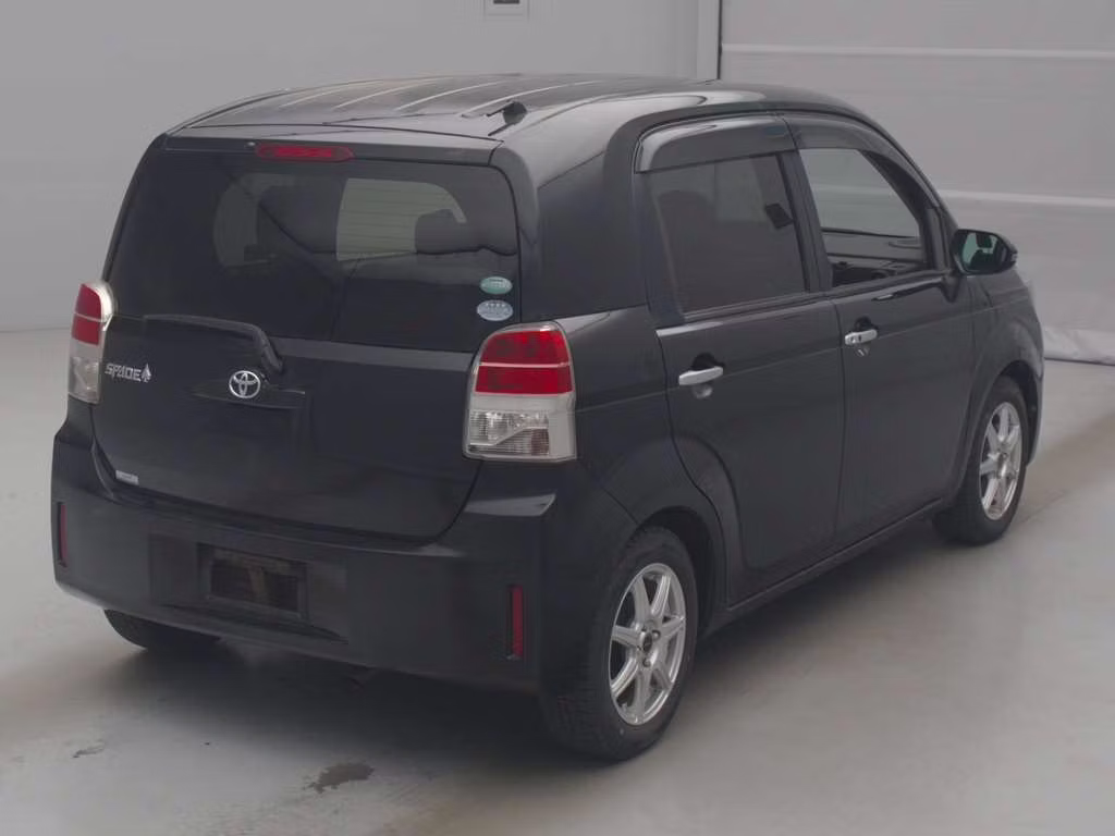 TOYOTA SPADE
