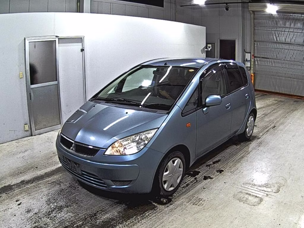 MITSUBISHI COLT