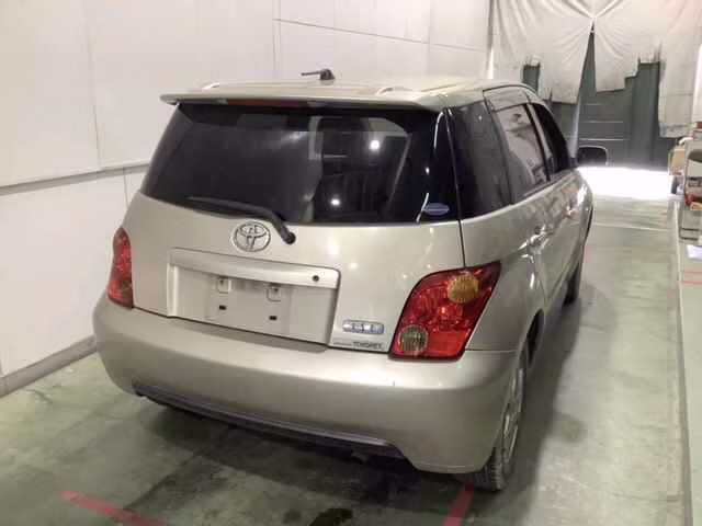 TOYOTA IST