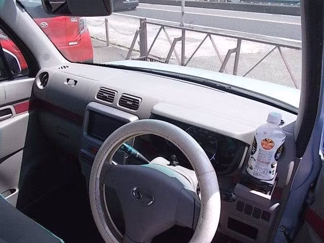 DAIHATSU MOVE CONTE