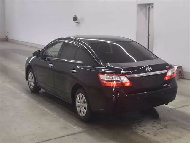 TOYOTA PREMIO