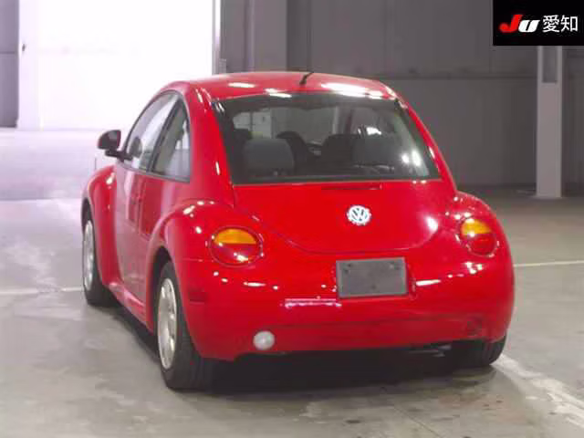 VOLKSWAGEN BEETLE