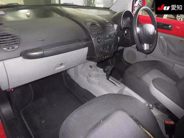 VOLKSWAGEN BEETLE