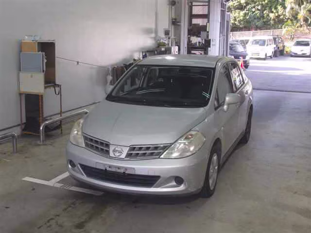 NISSAN TIIDA LATIO