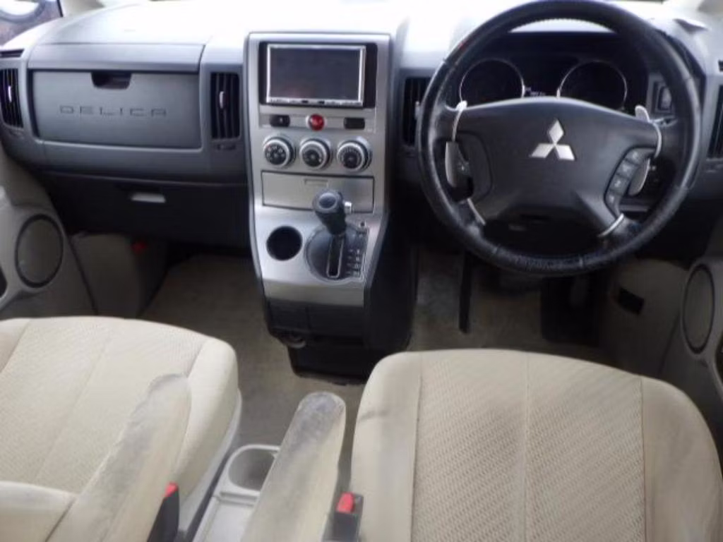 MITSUBISHI DELICA D:5