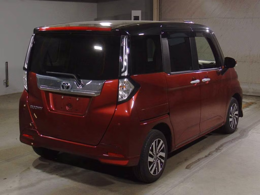 TOYOTA ROOMY